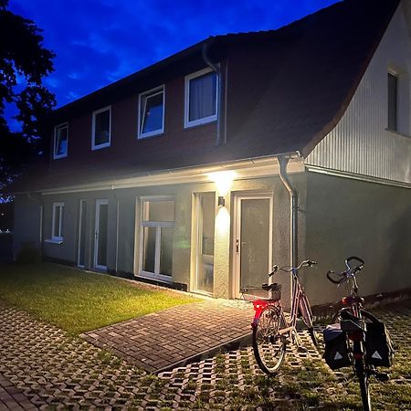 Villa Wiesenau Prerow Buitenkant foto